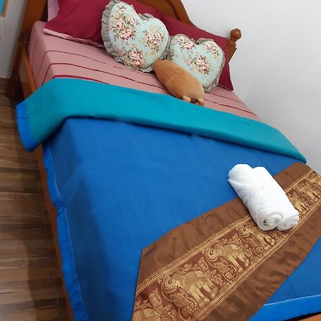 A & P House Apartment Bangkok Bagian luar foto