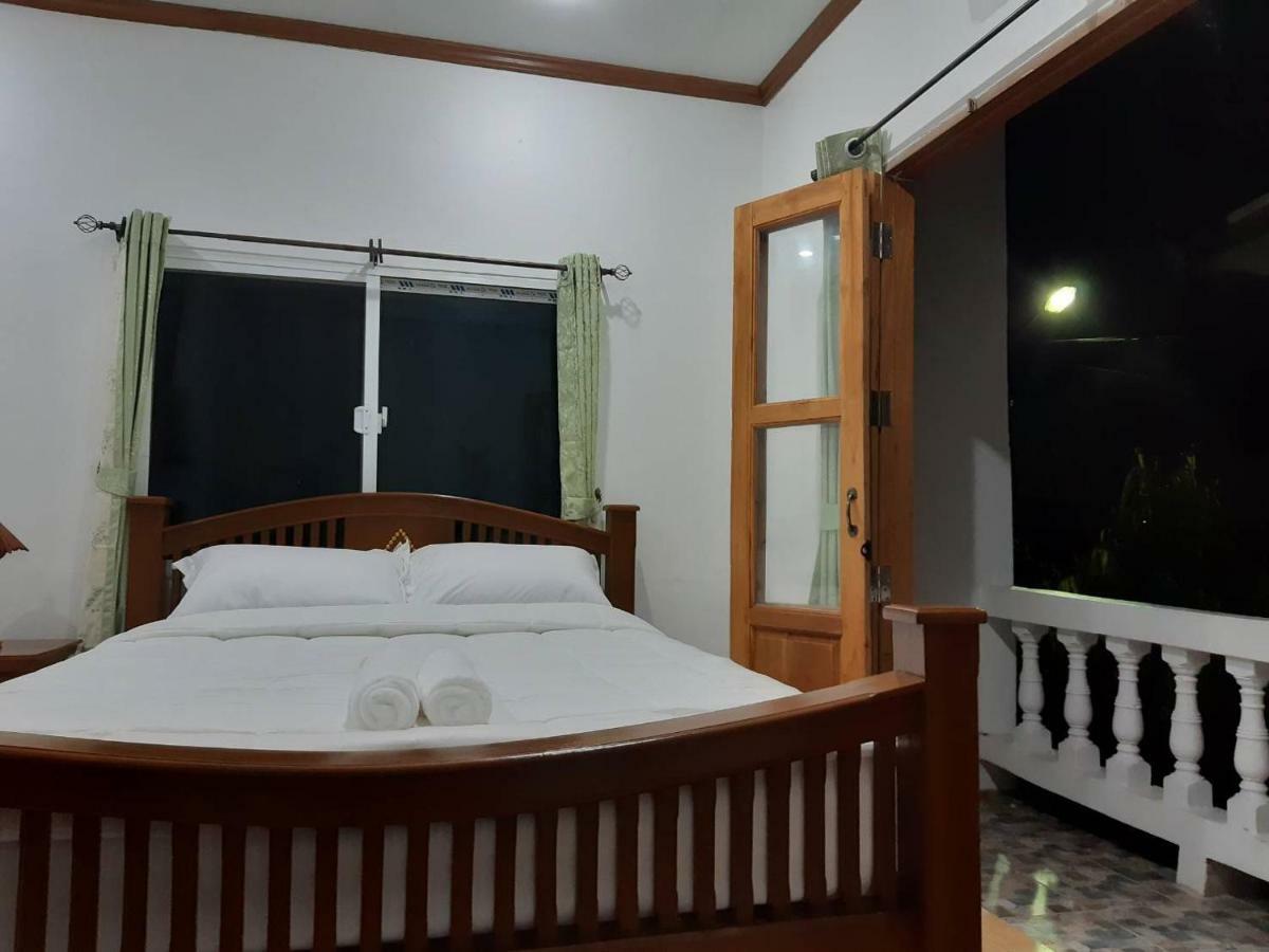 A & P House Apartment Bangkok Bagian luar foto