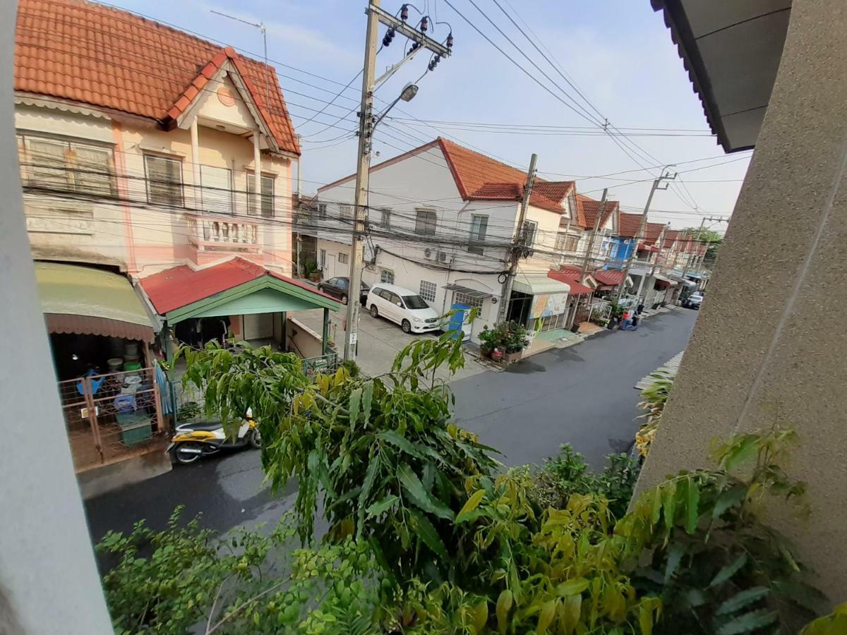 A & P House Apartment Bangkok Bagian luar foto