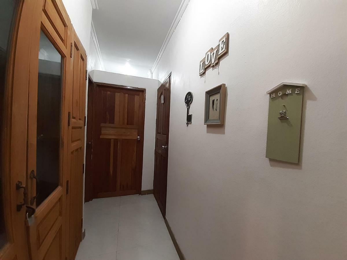 A & P House Apartment Bangkok Bagian luar foto