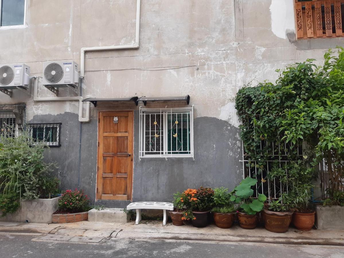 A & P House Apartment Bangkok Bagian luar foto