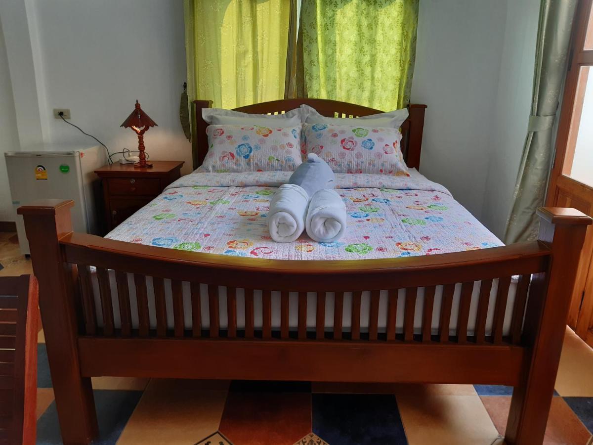 A & P House Apartment Bangkok Bagian luar foto