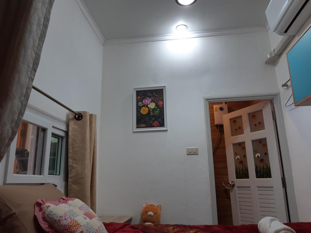 A & P House Apartment Bangkok Bagian luar foto