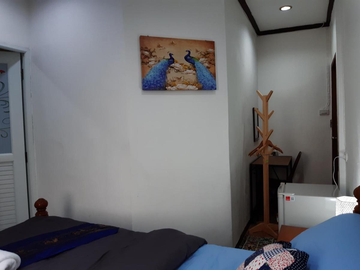 A & P House Apartment Bangkok Bagian luar foto