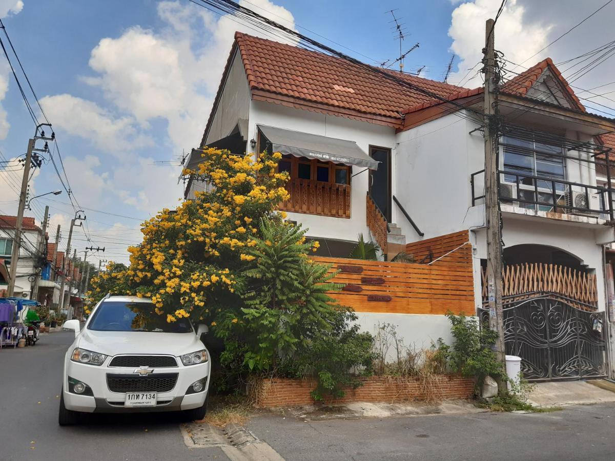 A & P House Apartment Bangkok Bagian luar foto